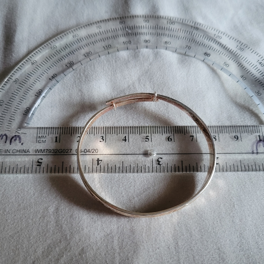 Bracelets - Picture 5 of 6
